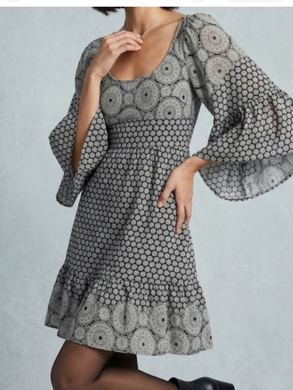 Betsy Johnson Mandala Flutter Bell Sleeve Chiffon Dress Size 8 Scoop Neck Floral